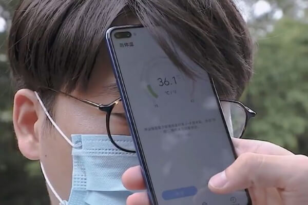 Huawei создала смартфон, который умеет измерять температуру тела