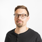 Максим Акулов