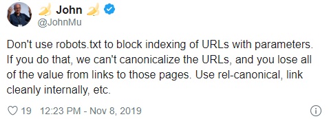 Сотрудник Google Джон Мюллер сообщил, что не нужно использовать robots.txt, чтобы заблокировать индексацию URL с параметрами