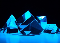 Нейросети в рекламе: от генерации креативов до аналитики –  кейсы и чек-лист 